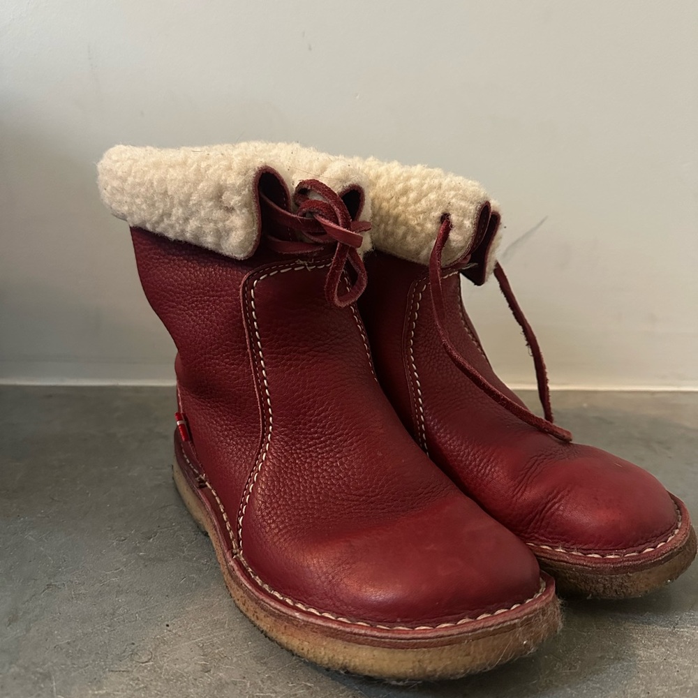 Duck Feet ÅRHUS Red Leather Fur Lined Women's Boots - Picture 3 of 6